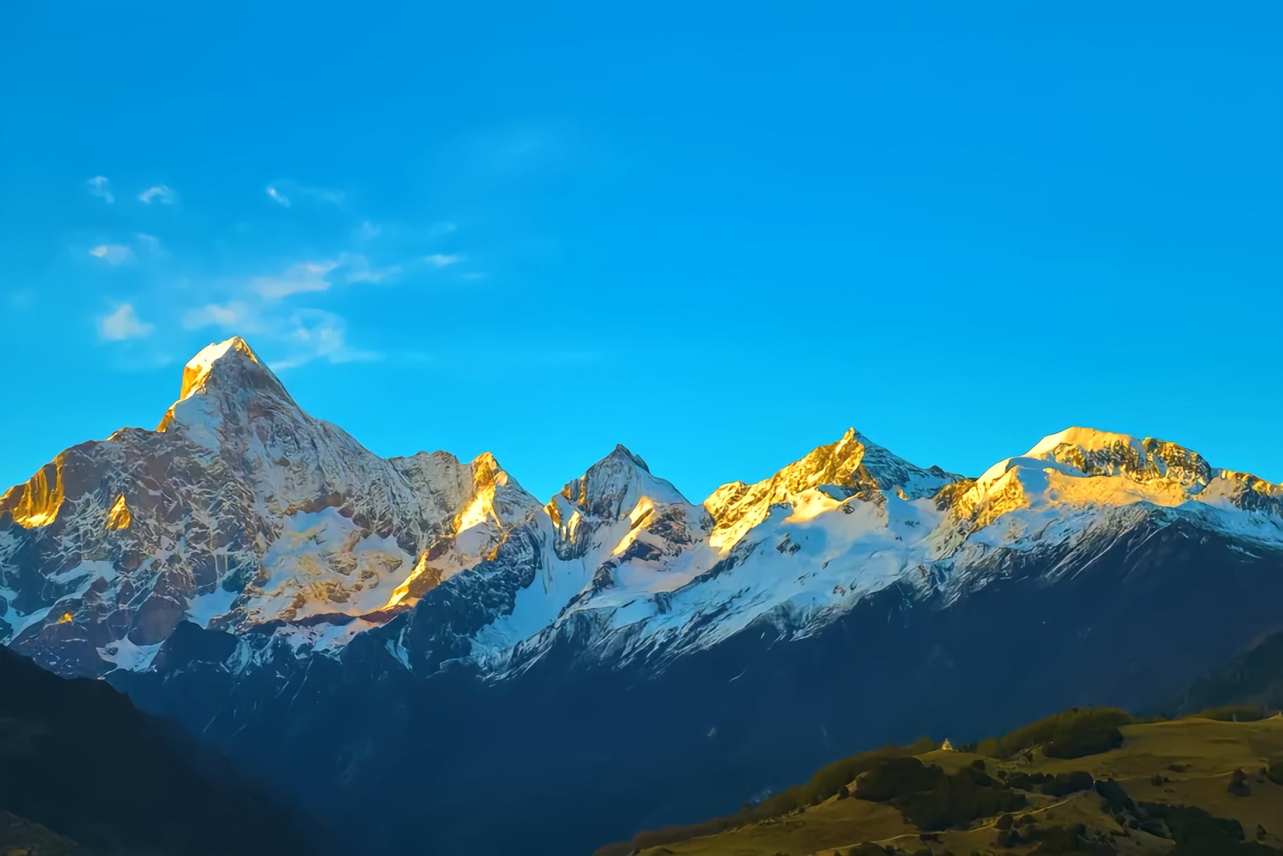 四姑娘山雪山